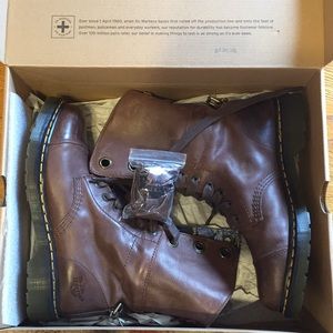 Doc Martens Triumph fold over boots New in Box!